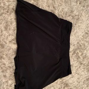 Lululemon skort size 4 tall